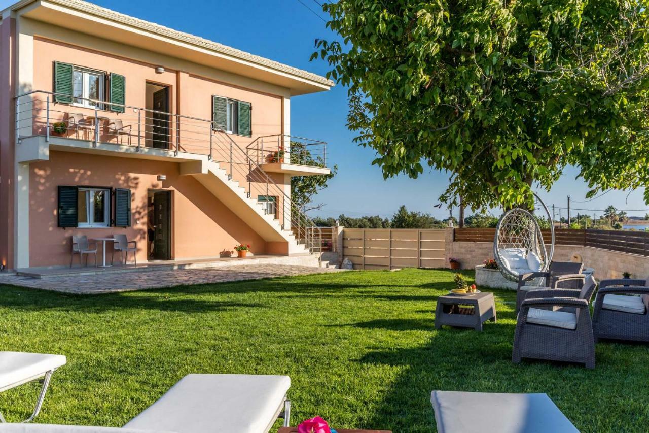 Villa Nissos Línia エクステリア 写真
