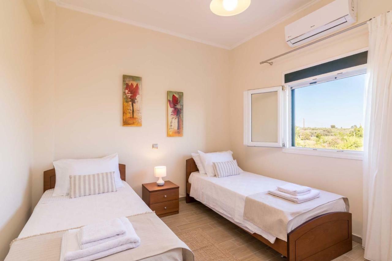 Villa Nissos Línia エクステリア 写真