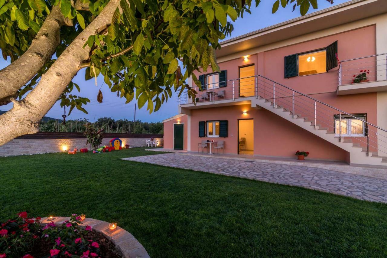 Villa Nissos Línia エクステリア 写真