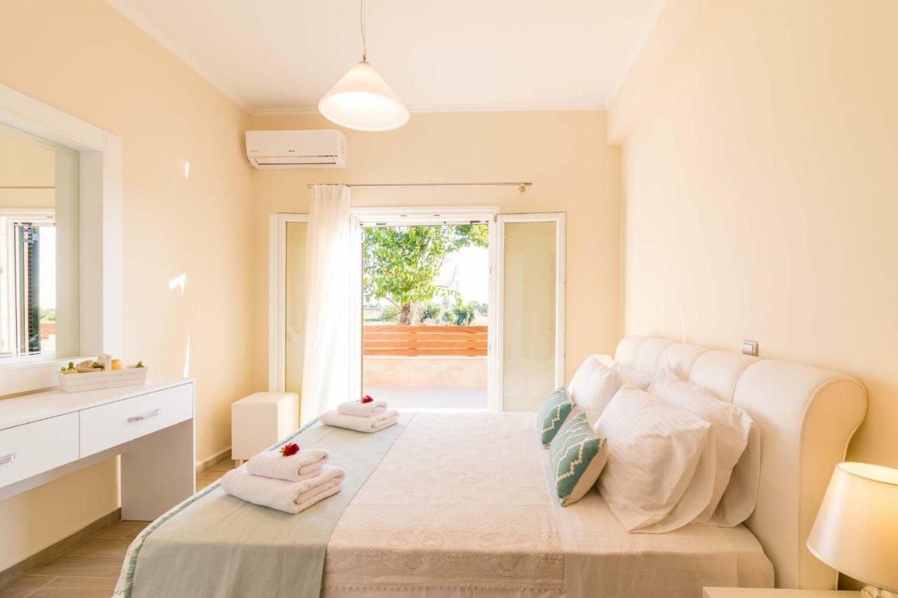 Villa Nissos Línia エクステリア 写真