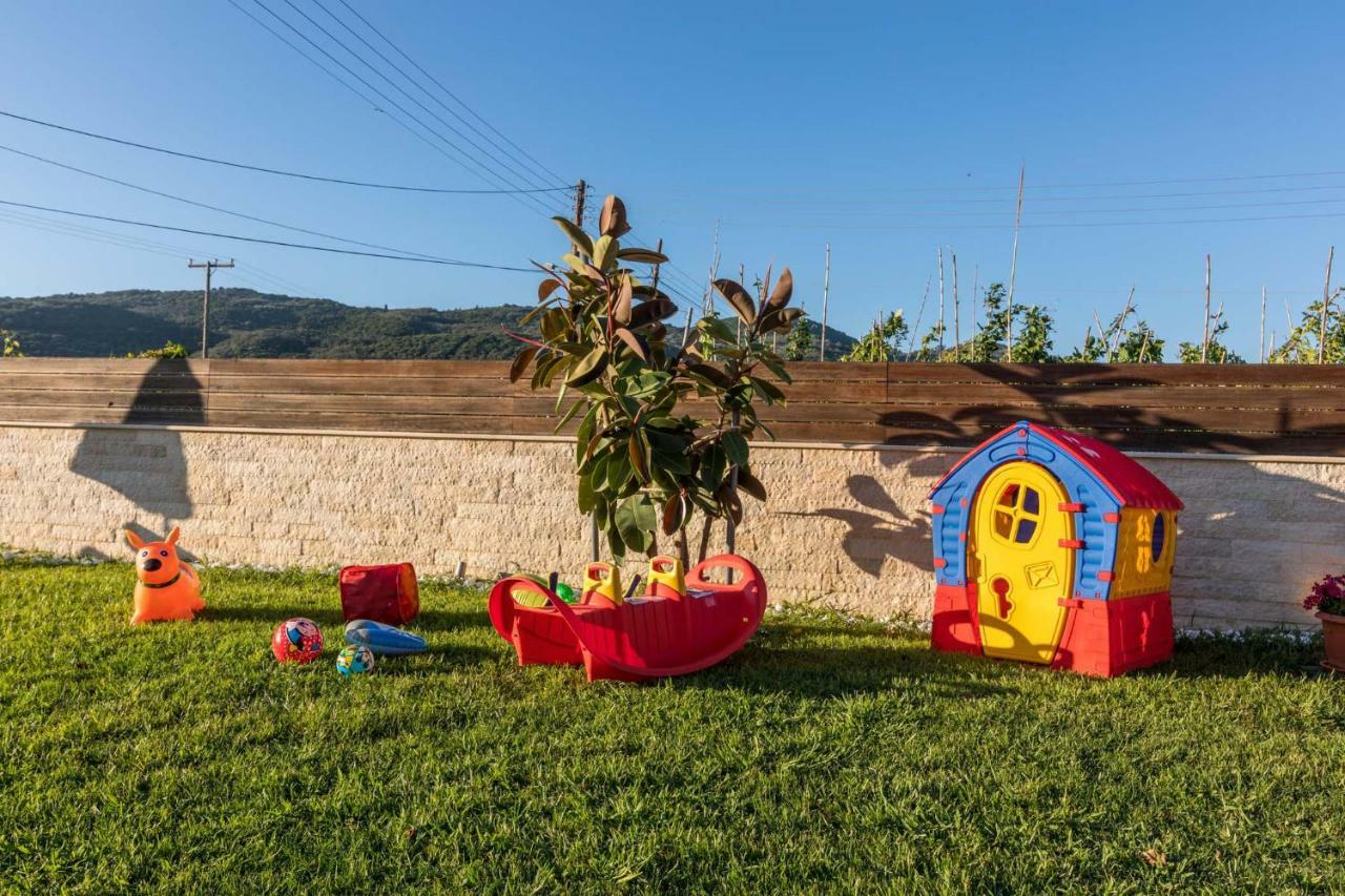 Villa Nissos Línia エクステリア 写真